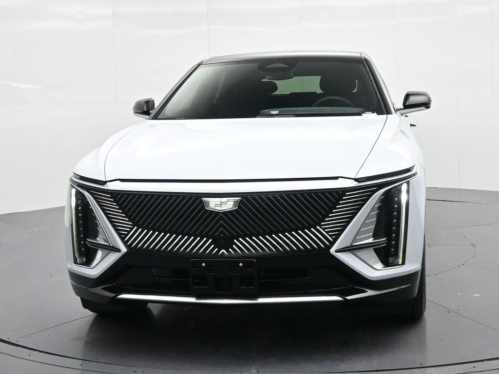 Cadillac LYRIQ Vehicle Full-screen Gallery Image 3
