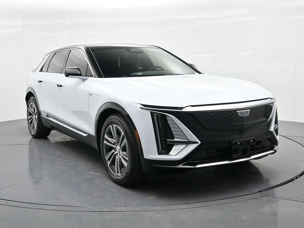 Cadillac LYRIQ Vehicle Full-screen Gallery Image 4