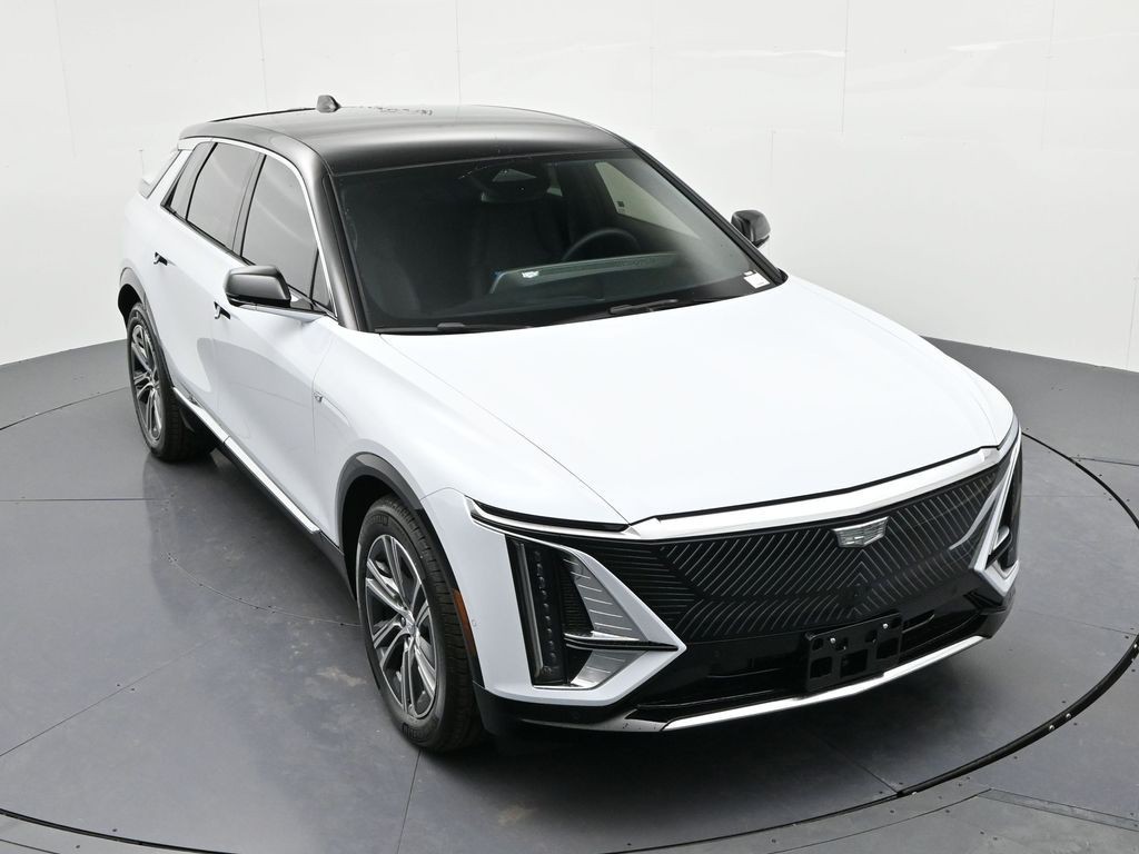 Cadillac LYRIQ Vehicle Full-screen Gallery Image 18