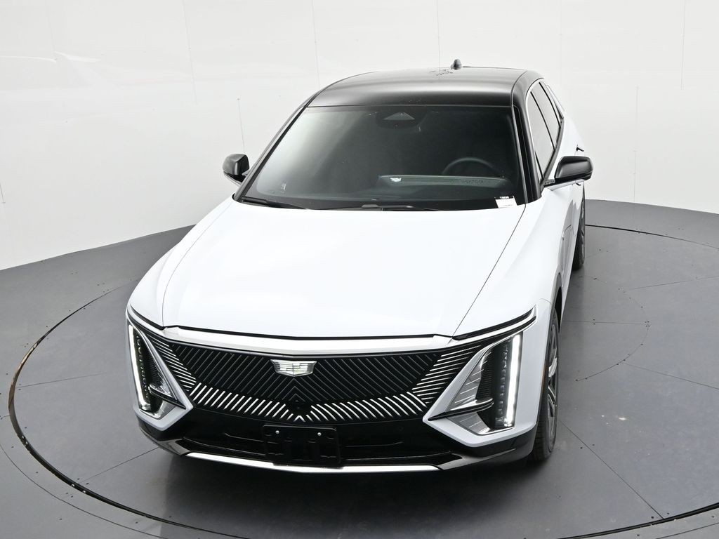 Cadillac LYRIQ Vehicle Full-screen Gallery Image 19