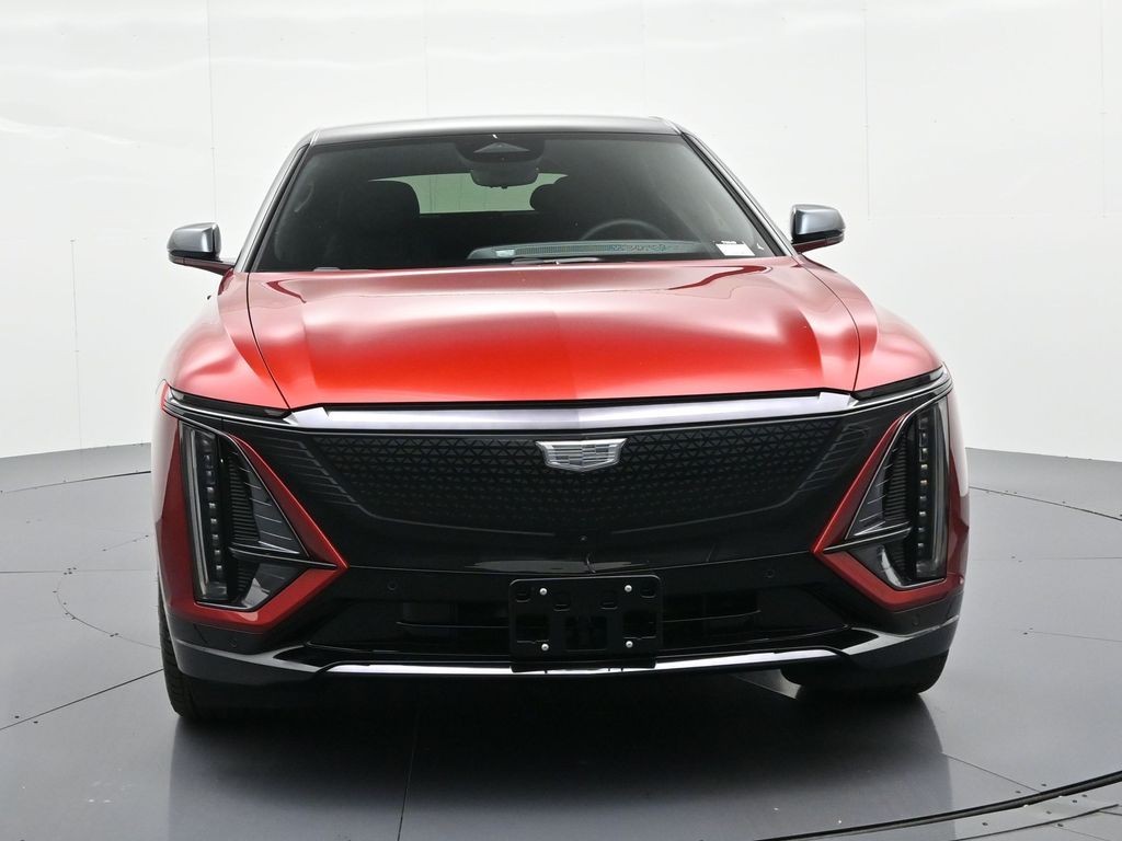 Cadillac LYRIQ Vehicle Full-screen Gallery Image 2
