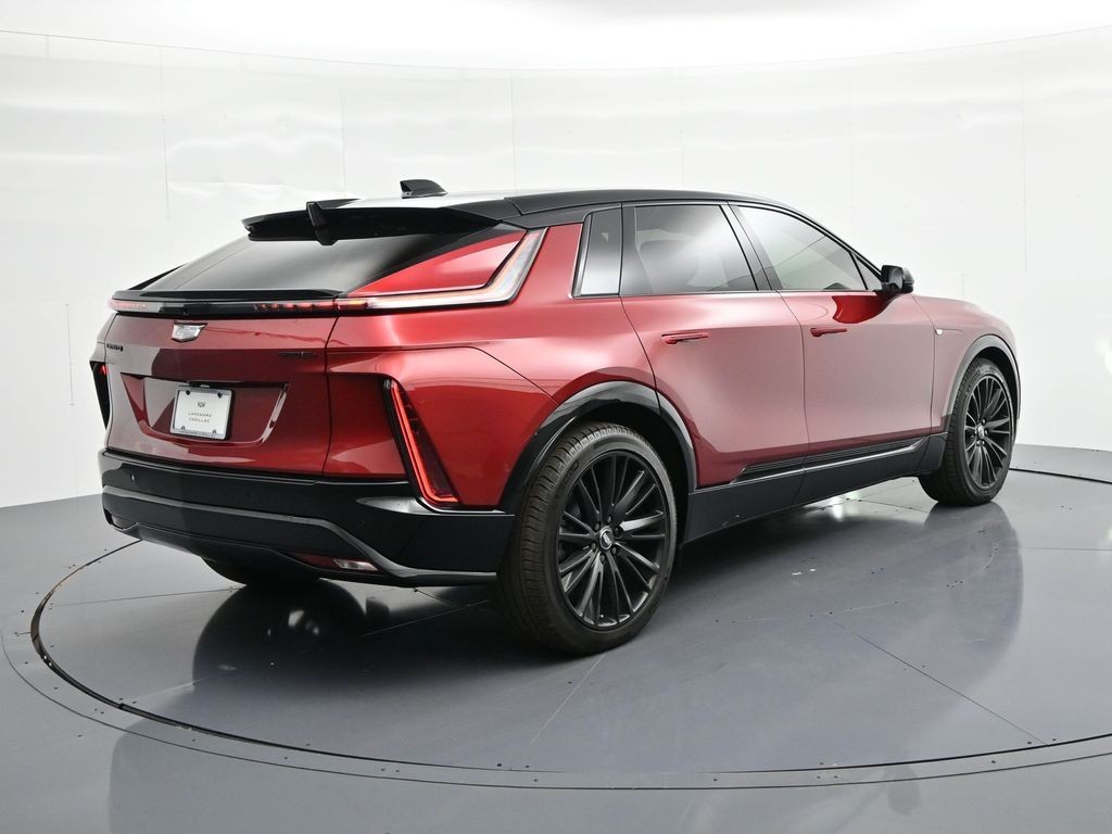 Cadillac LYRIQ Vehicle Full-screen Gallery Image 5