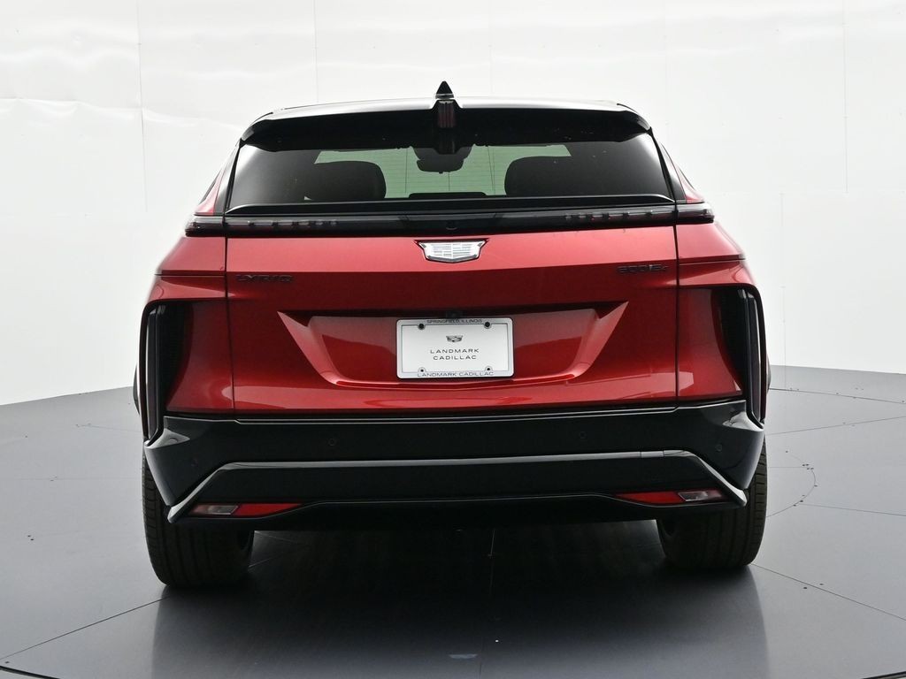 Cadillac LYRIQ Vehicle Full-screen Gallery Image 6