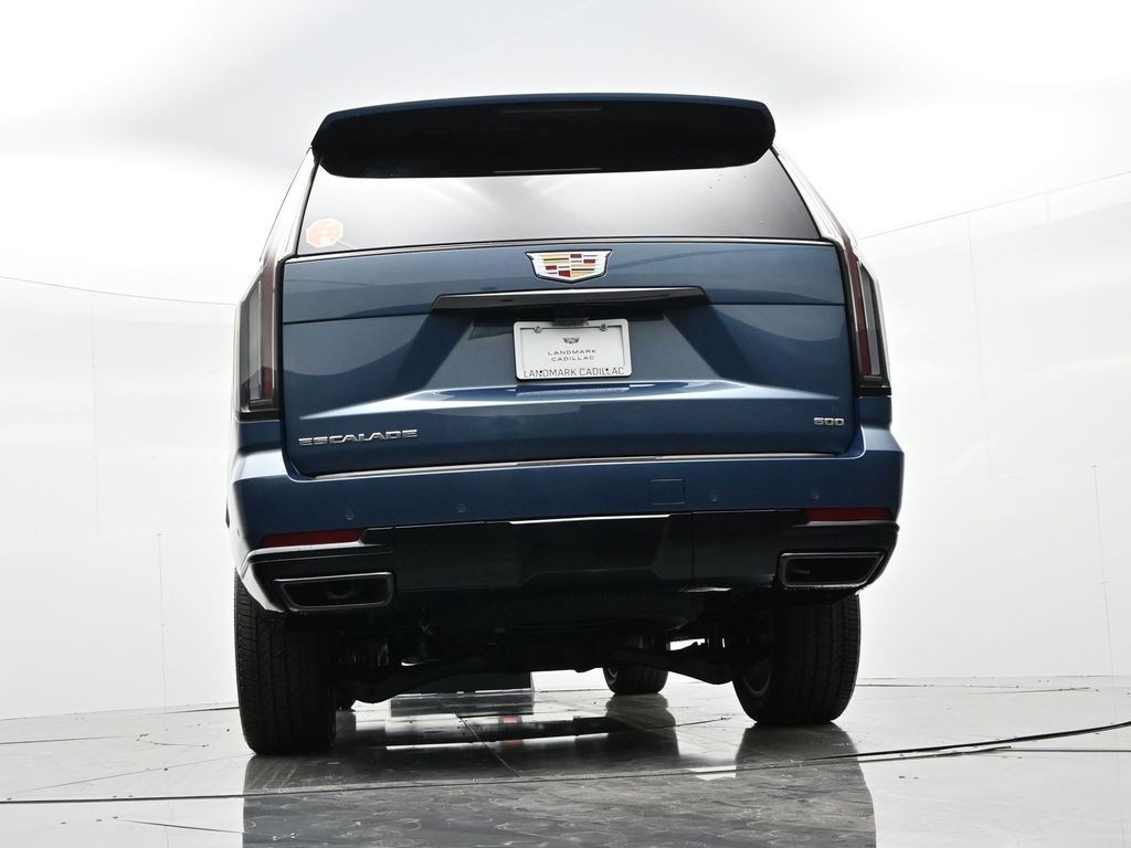 Cadillac Escalade Vehicle Full-screen Gallery Image 22