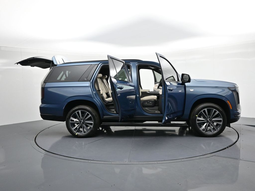 Cadillac Escalade Vehicle Full-screen Gallery Image 25