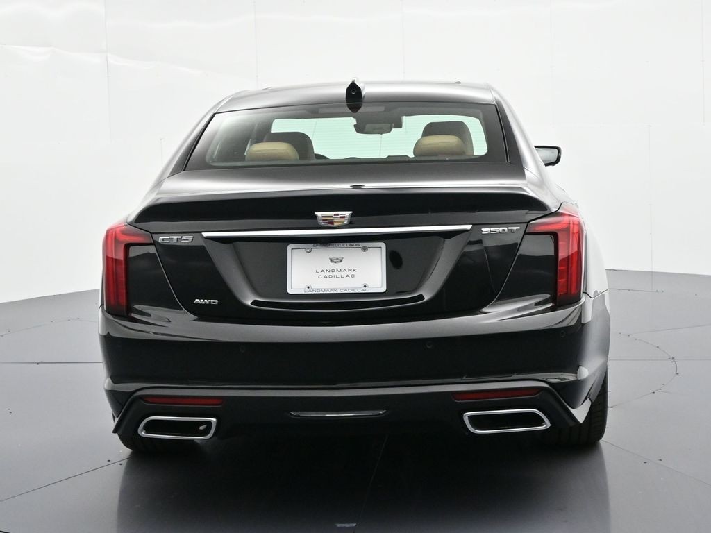 Cadillac CT5 Vehicle Full-screen Gallery Image 6