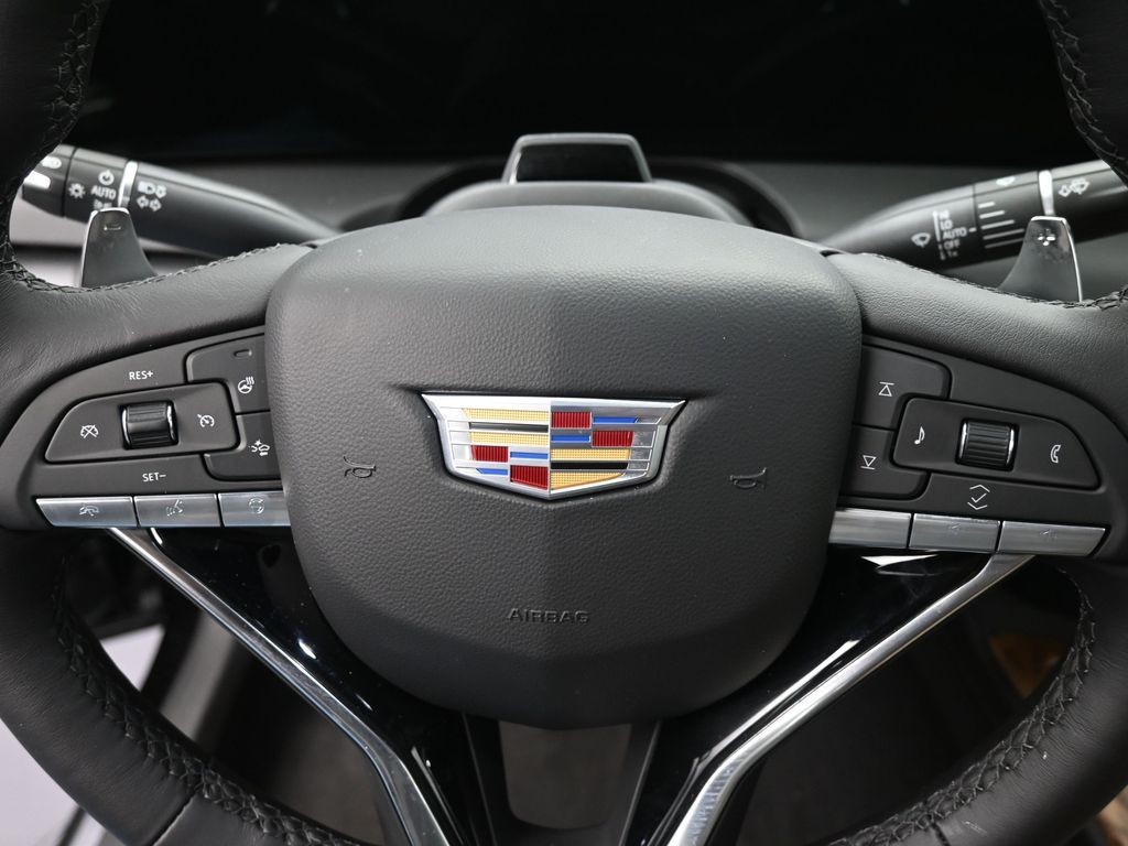 Cadillac CT5 Vehicle Full-screen Gallery Image 17