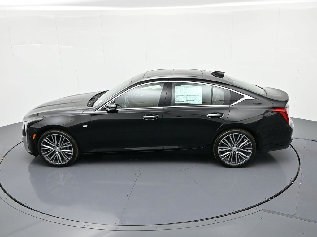 Cadillac CT5 Vehicle Full-screen Gallery Image 26