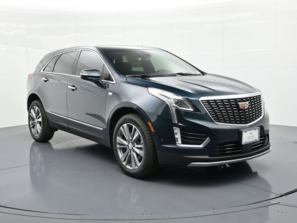 Cadillac XT5 Vehicle Full-screen Gallery Image 3