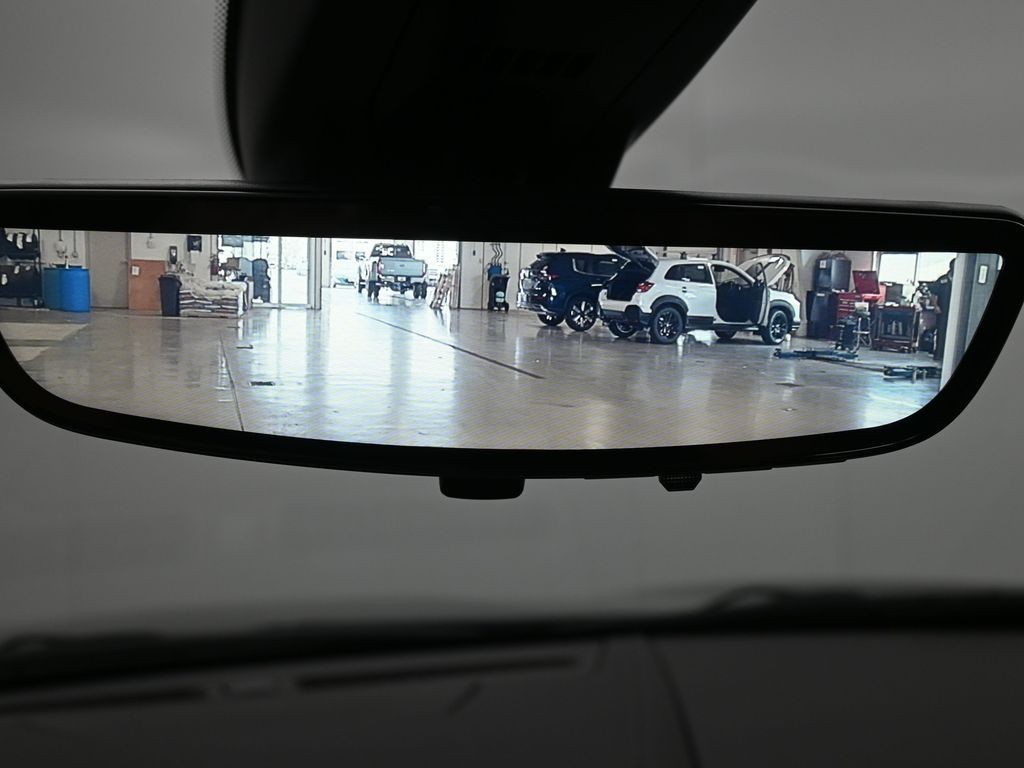 Cadillac XT5 Vehicle Full-screen Gallery Image 17