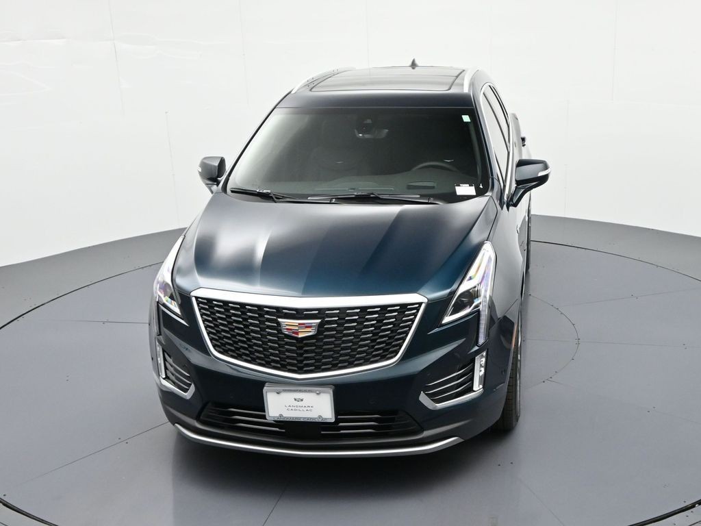 Cadillac XT5 Vehicle Full-screen Gallery Image 27