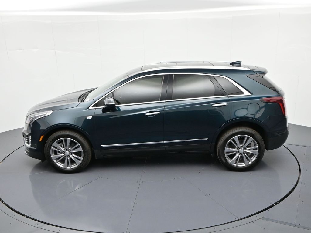 Cadillac XT5 Vehicle Full-screen Gallery Image 29