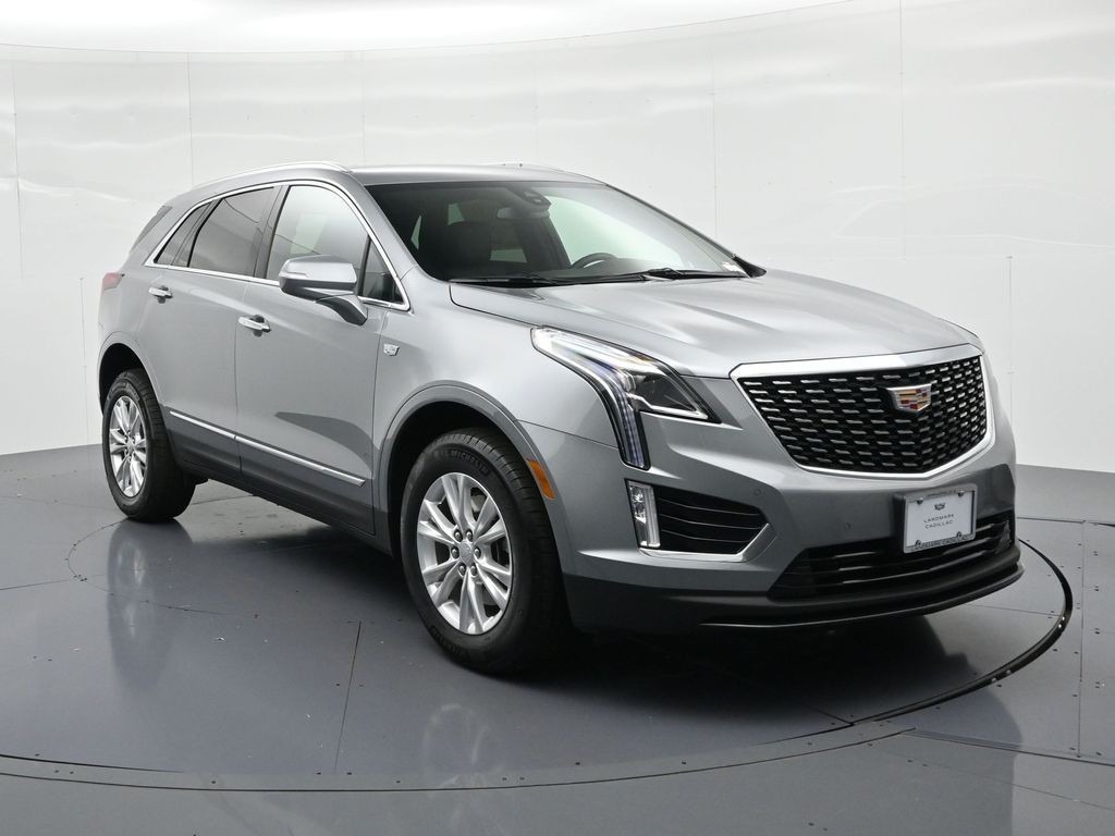 Cadillac XT5 Vehicle Full-screen Gallery Image 3