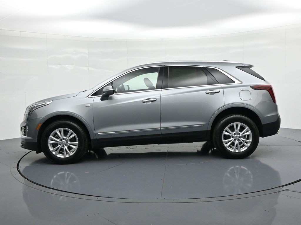 Cadillac XT5 Vehicle Full-screen Gallery Image 8