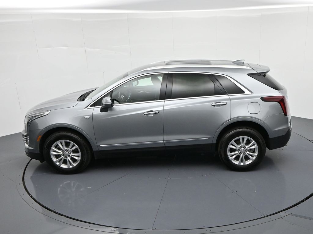 Cadillac XT5 Vehicle Full-screen Gallery Image 18