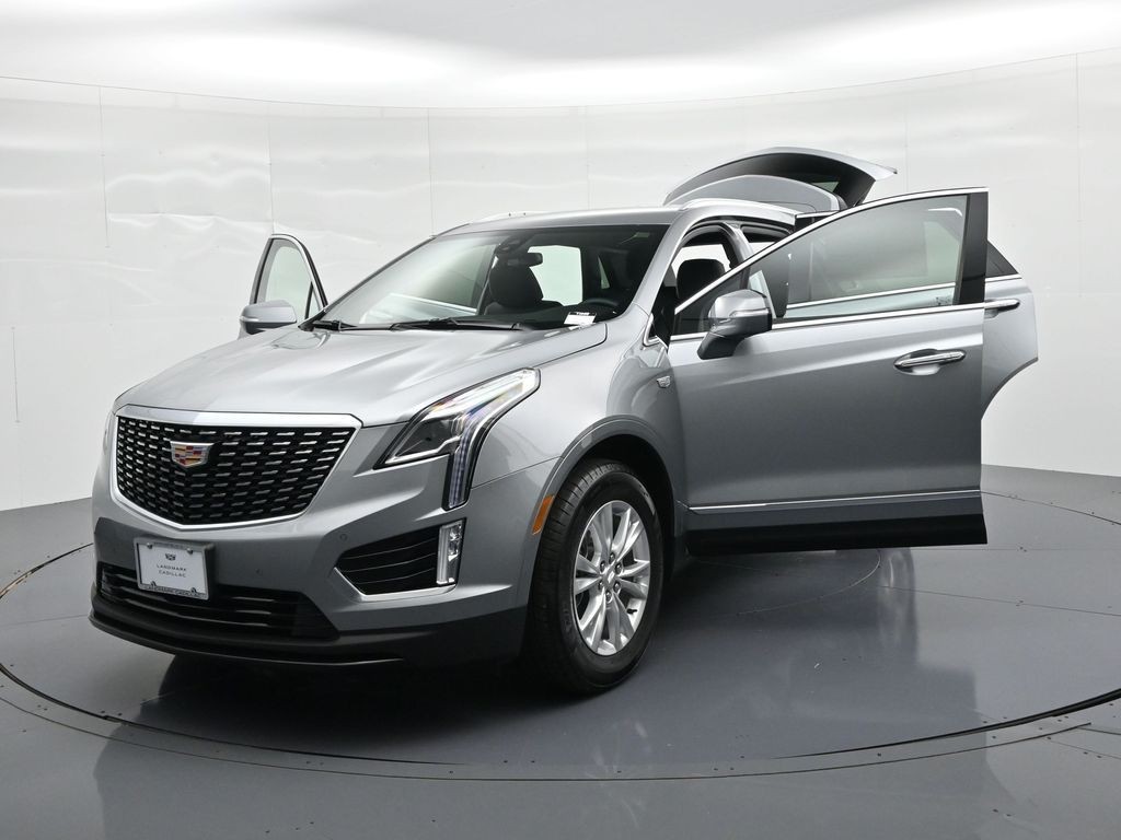 Cadillac XT5 Vehicle Full-screen Gallery Image 25