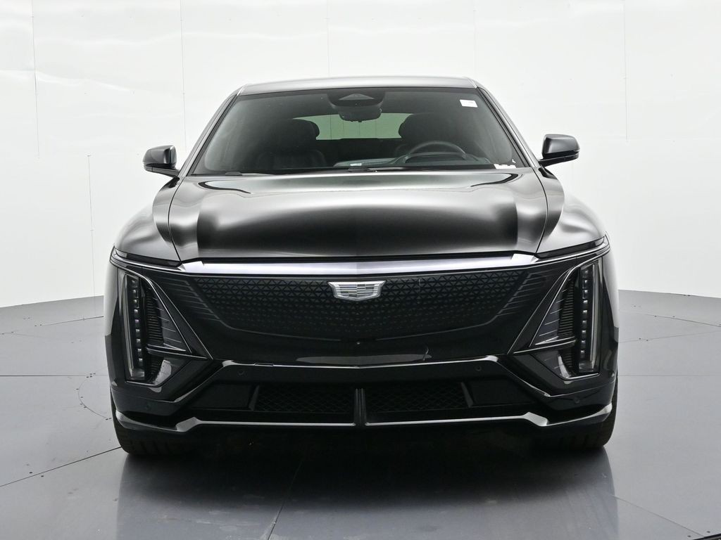 Cadillac LYRIQ Vehicle Full-screen Gallery Image 2