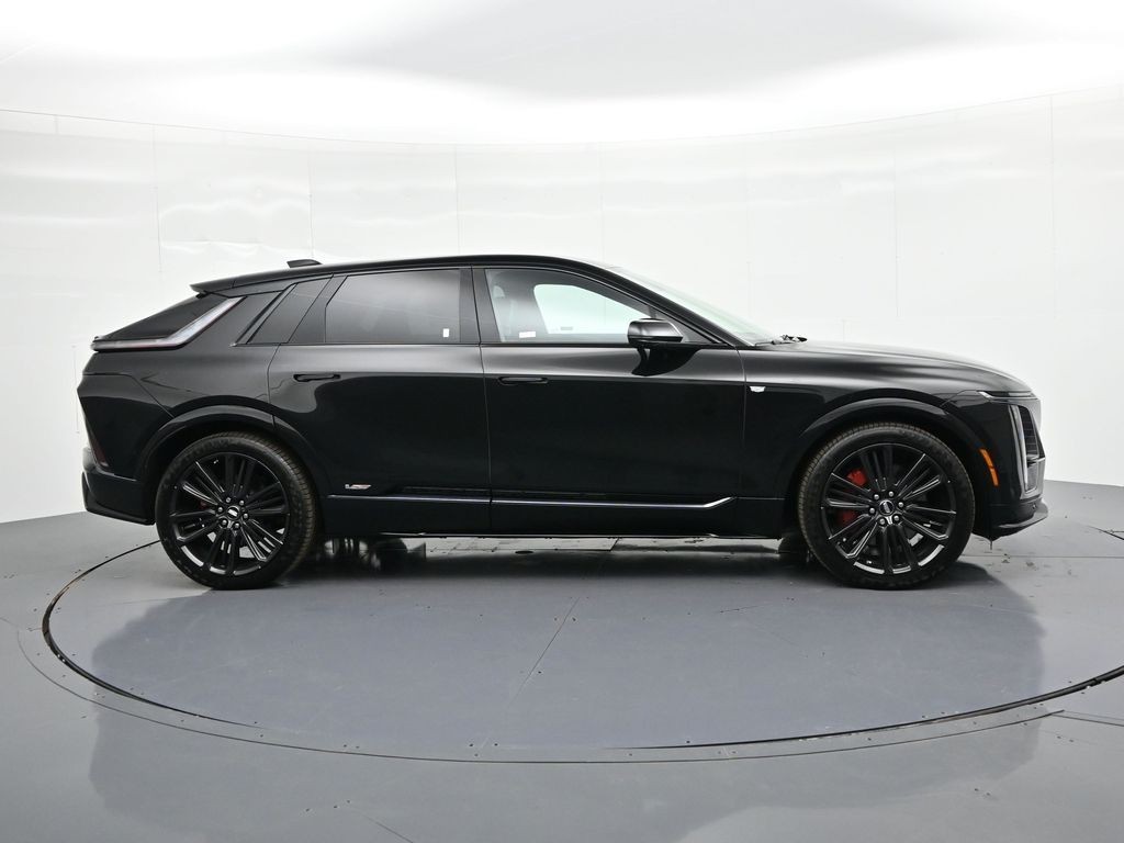 Cadillac LYRIQ Vehicle Full-screen Gallery Image 4