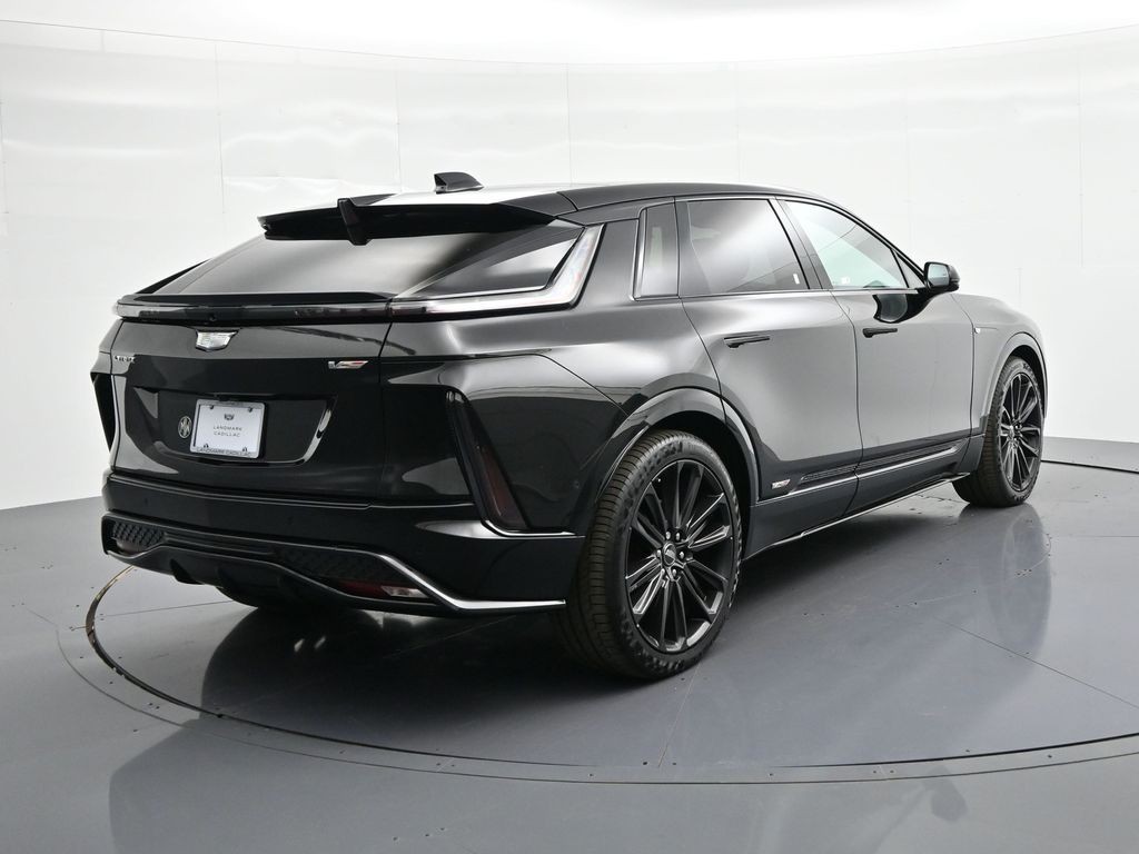 Cadillac LYRIQ Vehicle Full-screen Gallery Image 5