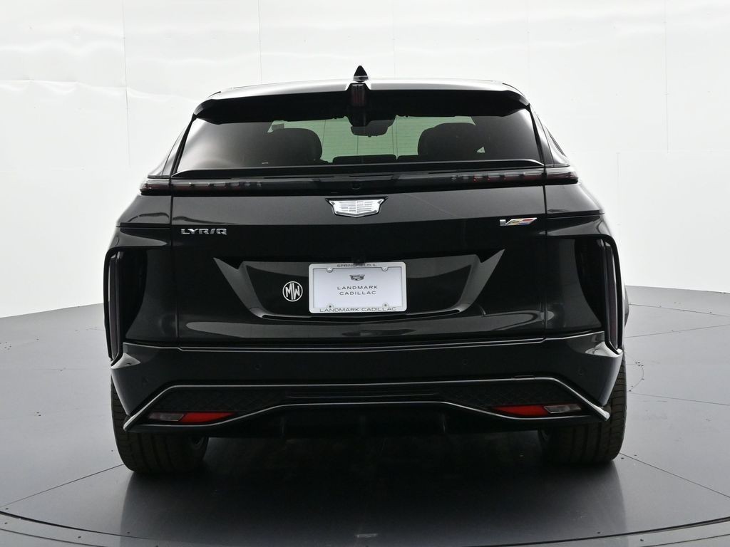 Cadillac LYRIQ Vehicle Full-screen Gallery Image 6