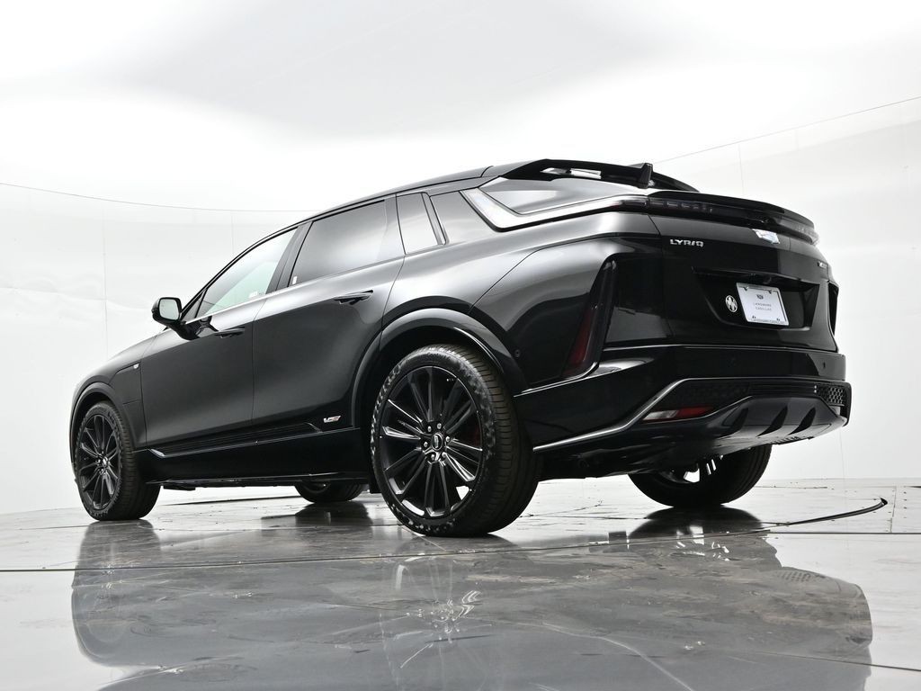 Cadillac LYRIQ Vehicle Full-screen Gallery Image 35