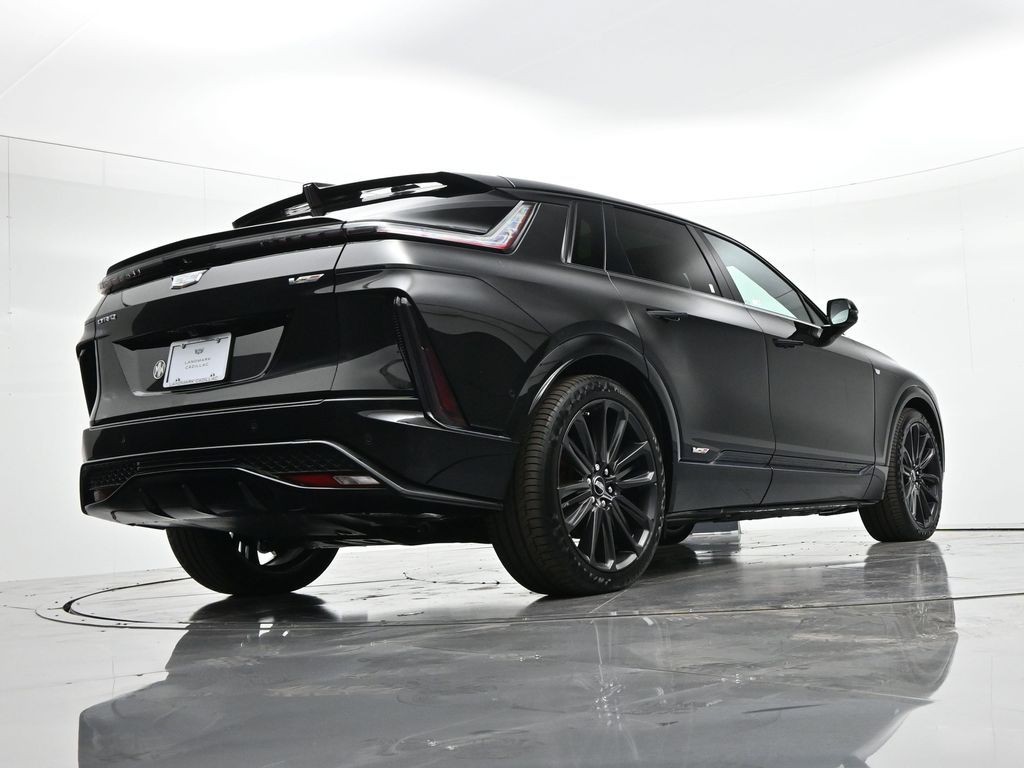 Cadillac LYRIQ Vehicle Full-screen Gallery Image 37