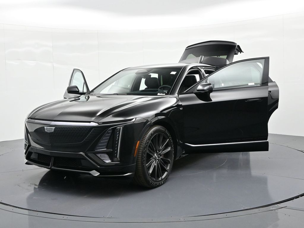 Cadillac LYRIQ Vehicle Full-screen Gallery Image 41