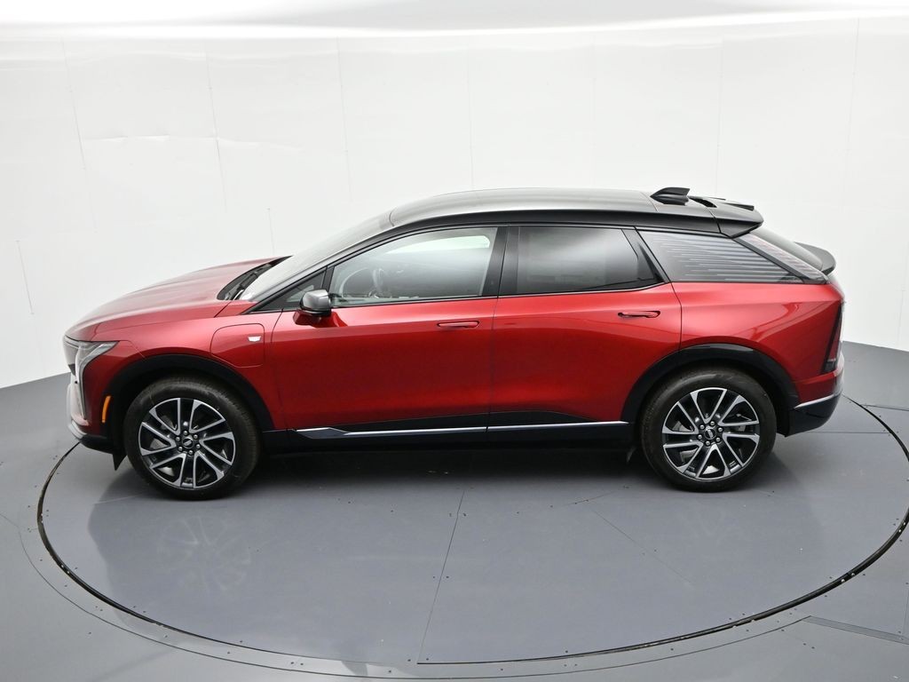 Cadillac OPTIQ Vehicle Full-screen Gallery Image 28