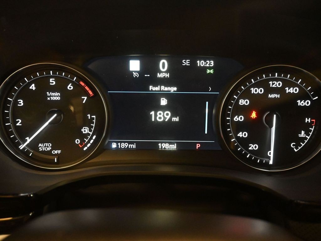 Cadillac XT5 Vehicle Full-screen Gallery Image 9