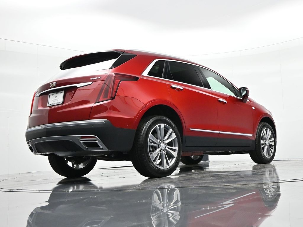 Cadillac XT5 Vehicle Full-screen Gallery Image 34