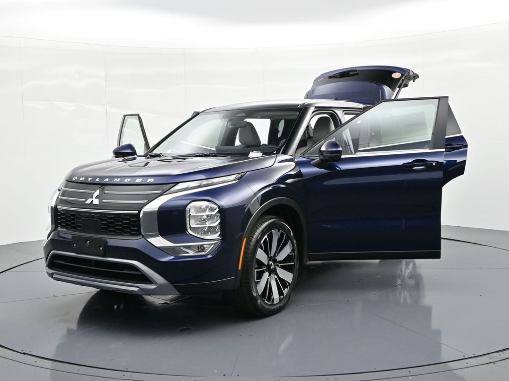 Mitsubishi Outlander Vehicle Full-screen Gallery Image 32