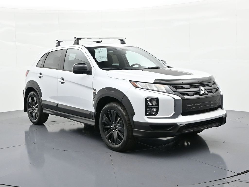 Mitsubishi Outlander Sport Vehicle Full-screen Gallery Image 3