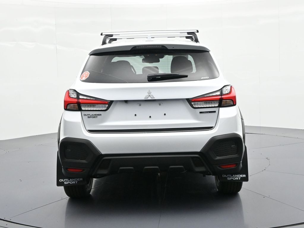 Mitsubishi Outlander Sport Vehicle Full-screen Gallery Image 6