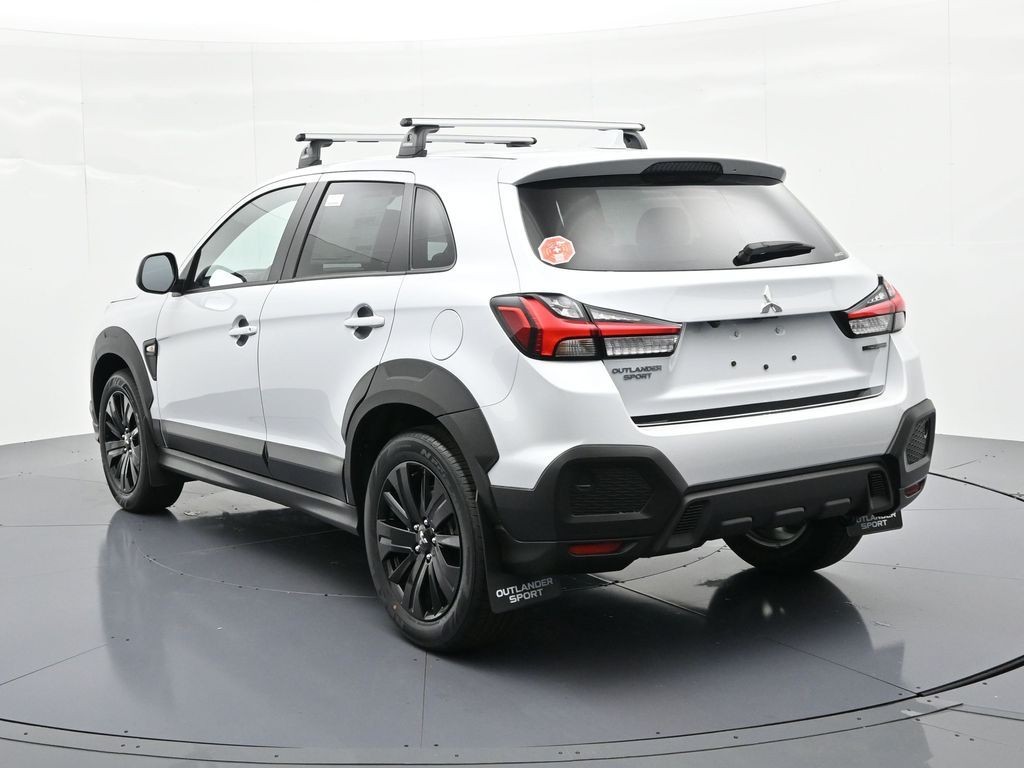 Mitsubishi Outlander Sport Vehicle Full-screen Gallery Image 7
