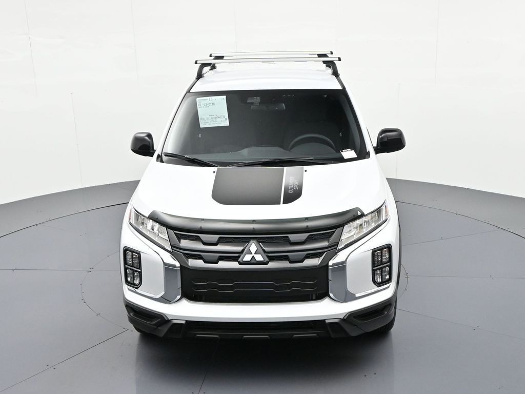 Mitsubishi Outlander Sport Vehicle Full-screen Gallery Image 22