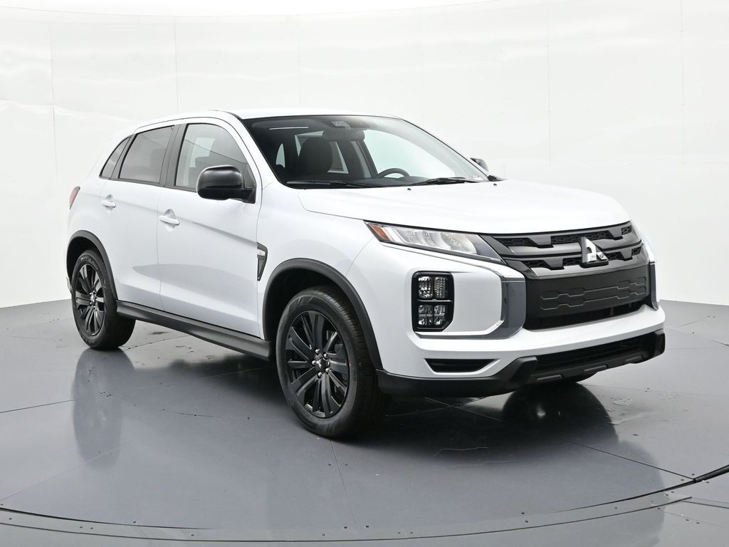 Mitsubishi Outlander Sport Vehicle Full-screen Gallery Image 3