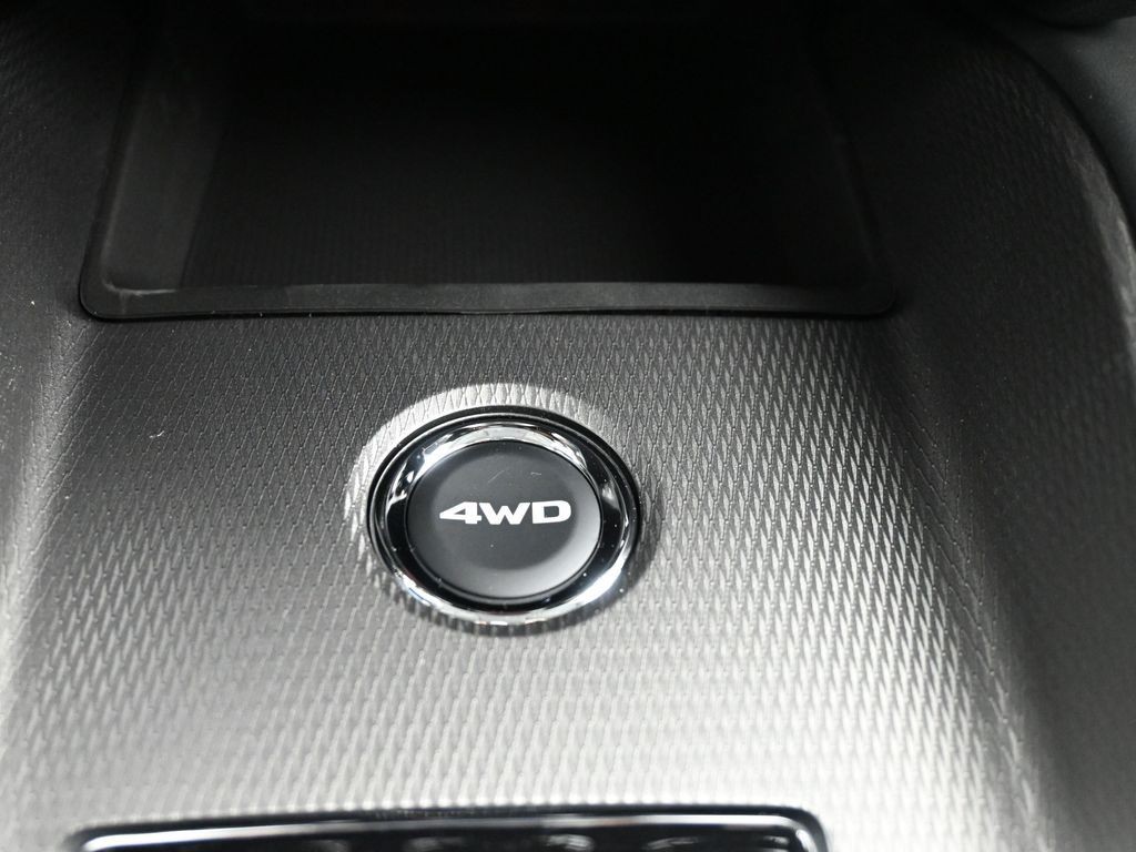 Mitsubishi Outlander Sport Vehicle Full-screen Gallery Image 14