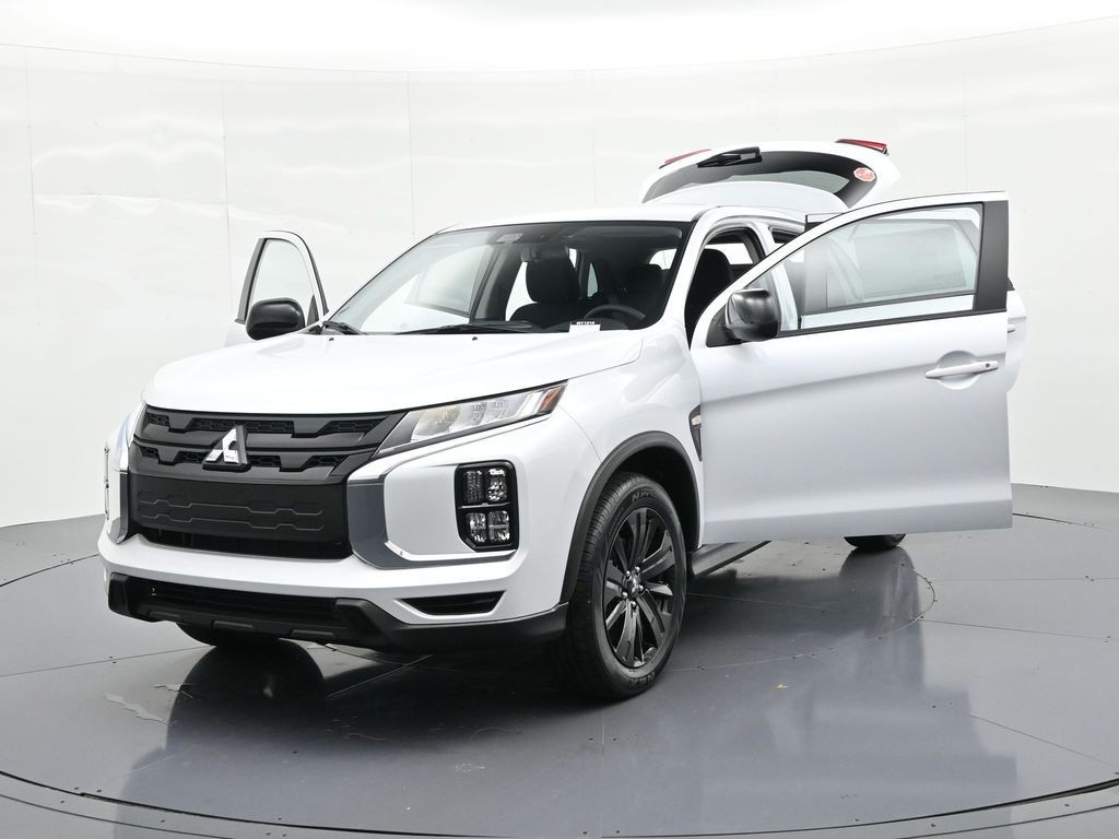 Mitsubishi Outlander Sport Vehicle Full-screen Gallery Image 33