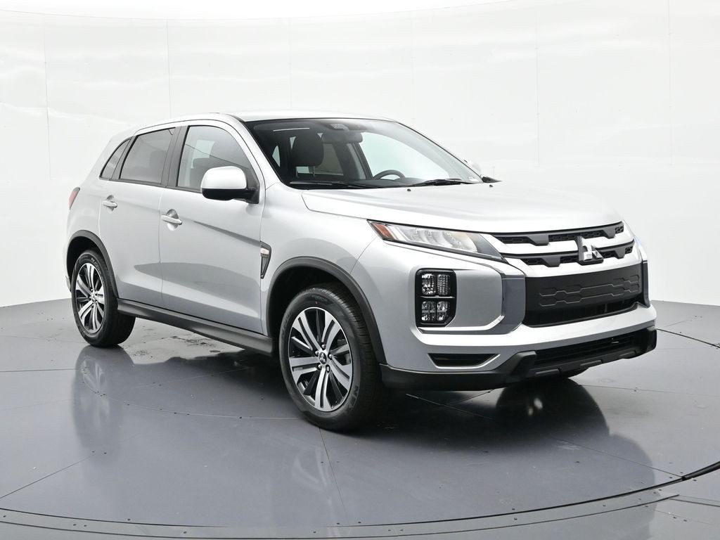 Mitsubishi Outlander Sport Vehicle Full-screen Gallery Image 3