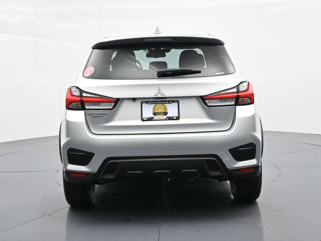 Mitsubishi Outlander Sport Vehicle Full-screen Gallery Image 6