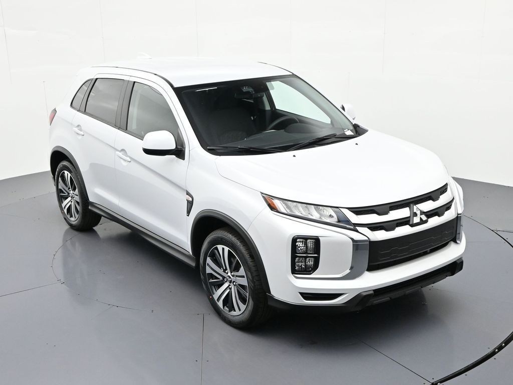 Mitsubishi Outlander Sport Vehicle Full-screen Gallery Image 21