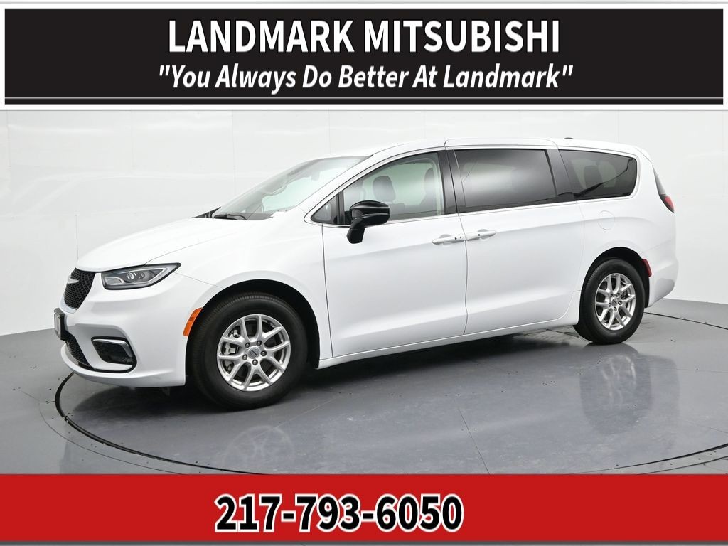 Bright White Clearcoat 2024 Chrysler Pacifica Touring L FWD Minivan Front-Wheel Drive Automatic