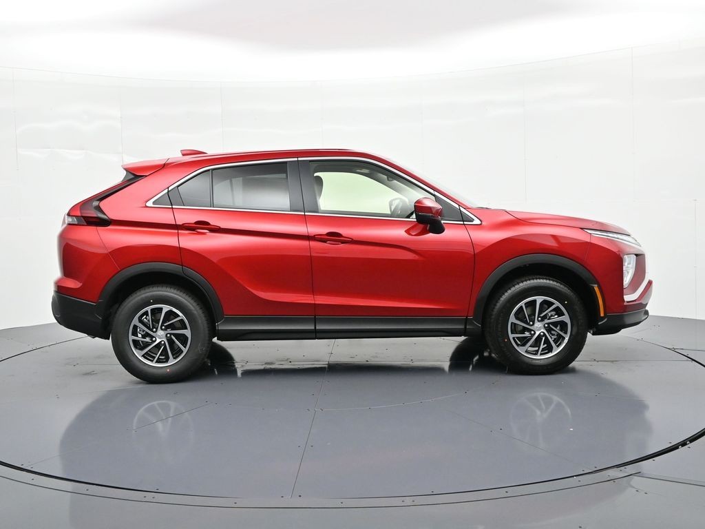 Mitsubishi Eclipse Cross Vehicle Full-screen Gallery Image 4