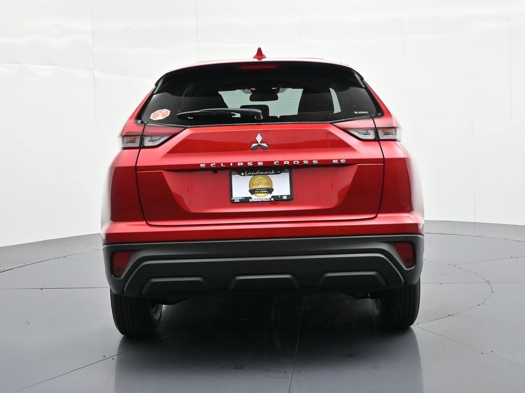 Mitsubishi Eclipse Cross Vehicle Full-screen Gallery Image 6