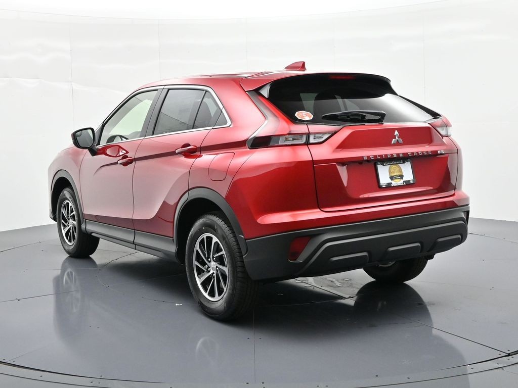 Mitsubishi Eclipse Cross Vehicle Full-screen Gallery Image 7