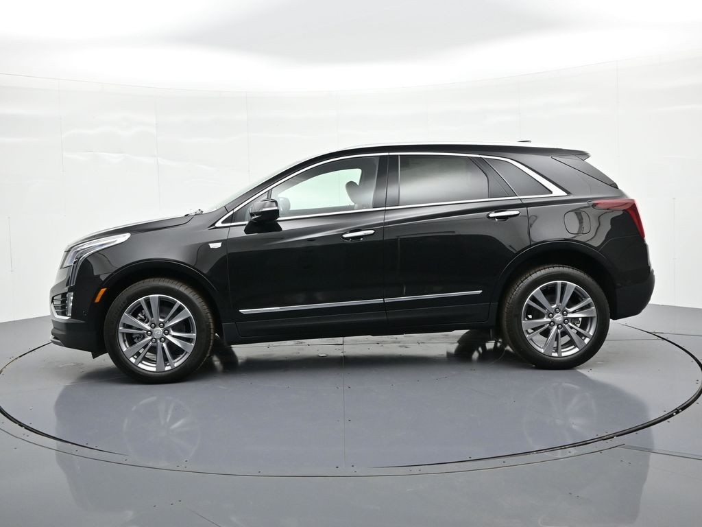 Cadillac XT5 Vehicle Full-screen Gallery Image 8