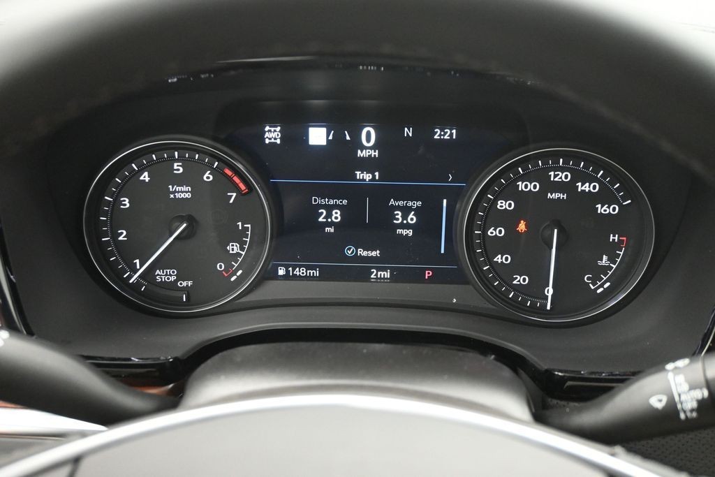 Cadillac XT5 Vehicle Full-screen Gallery Image 9