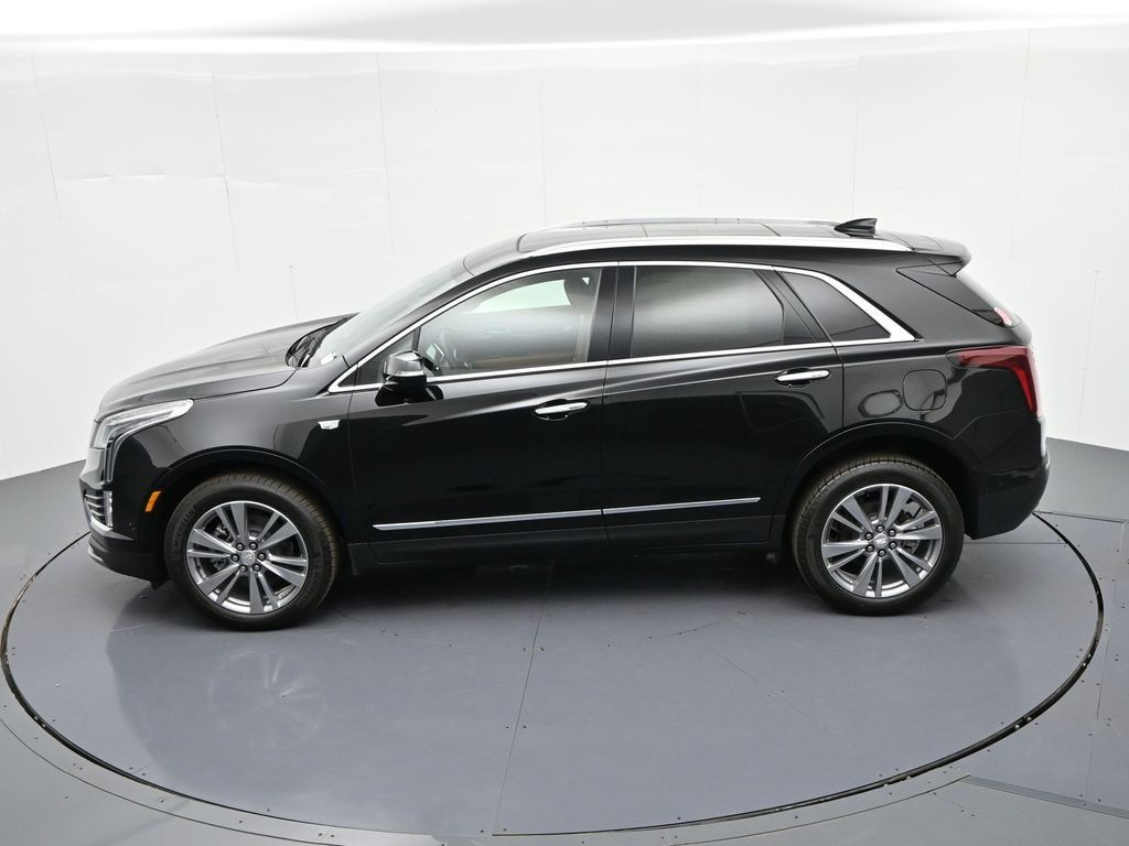 Cadillac XT5 Vehicle Full-screen Gallery Image 33