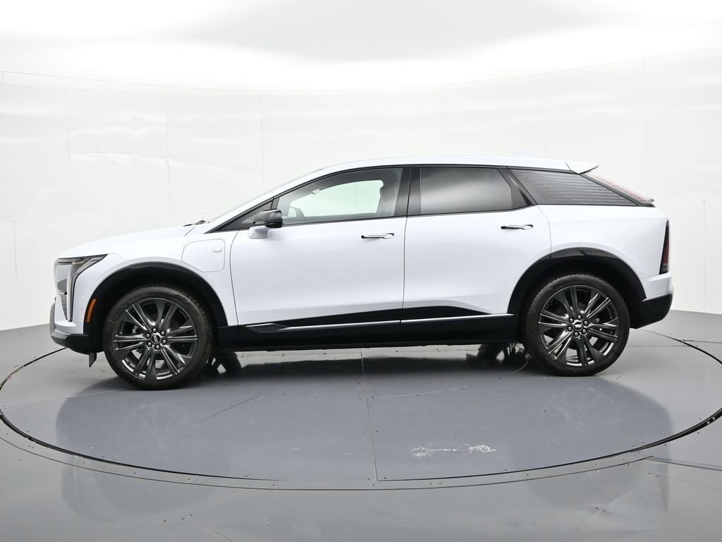 Cadillac OPTIQ Vehicle Full-screen Gallery Image 4