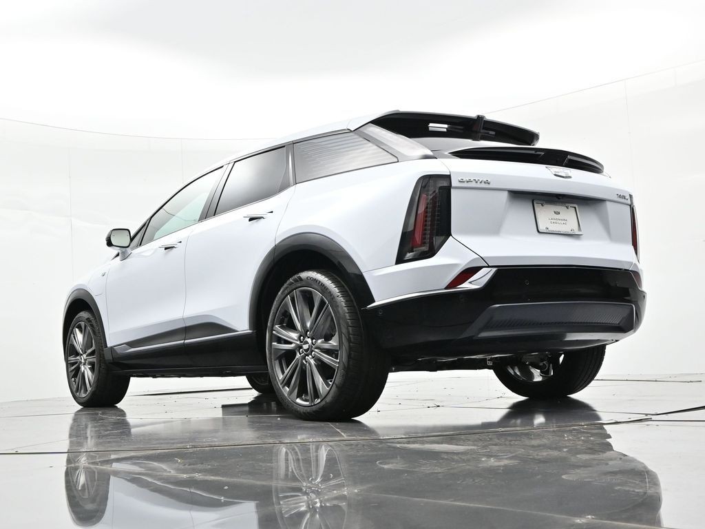 Cadillac OPTIQ Vehicle Full-screen Gallery Image 17